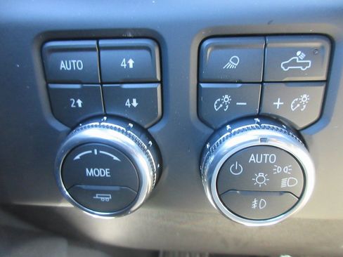 New 2026 GMC Sierra 1500 AT4 w/ AT4 Premium Package image 18