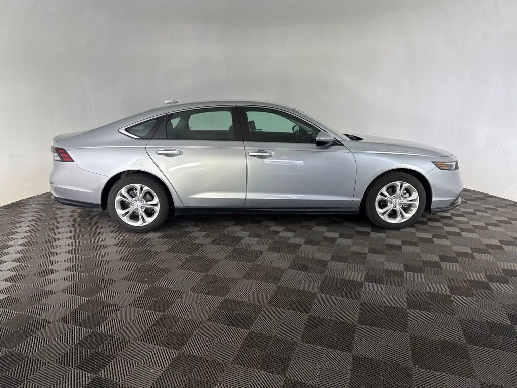 Certified 2025 Honda Accord LX image 4