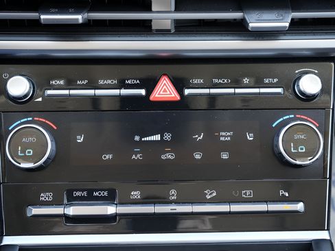 Certified 2024 Hyundai Santa Fe XRT AWD/4WD image 34