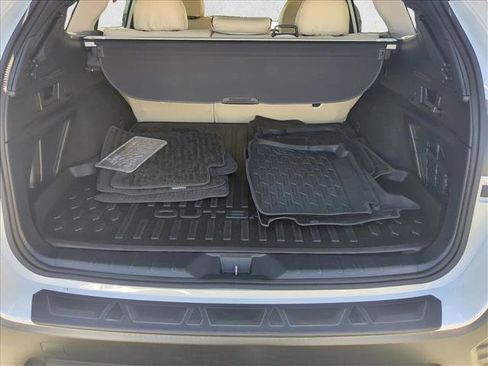 Used 2022 Subaru Outback Premium image 6