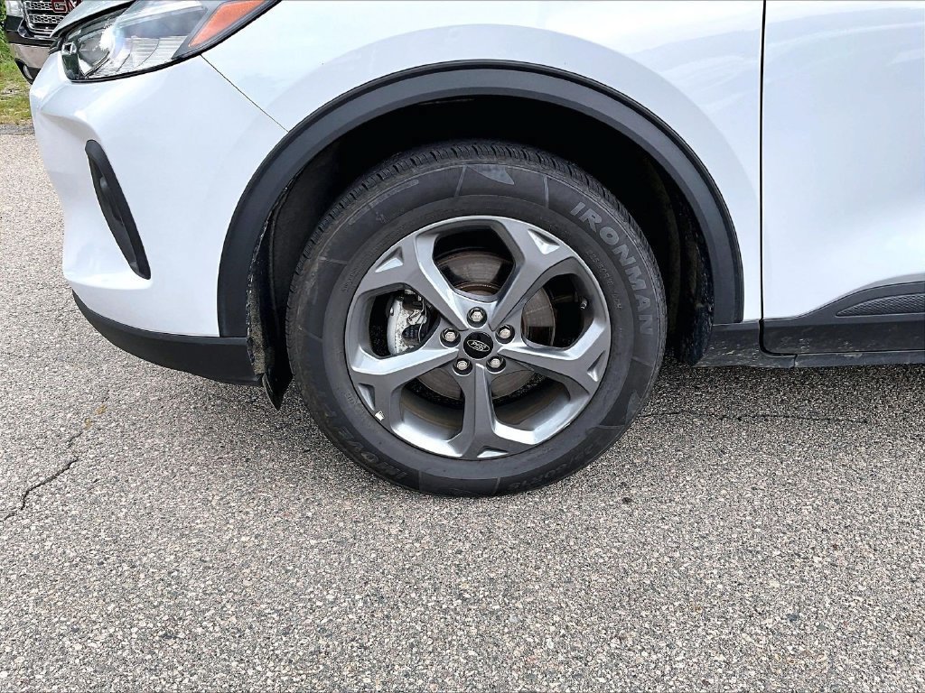 Used 2025 Ford Escape ST-Line Select AWD/4WD image 7