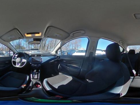 Used 2025 Nissan Versa SV image 40