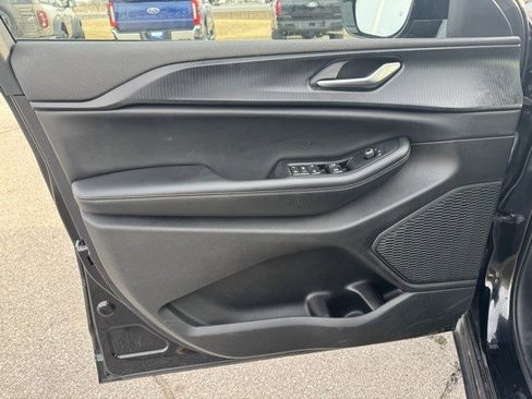 Used 2024 Jeep Grand Cherokee L Laredo image 10