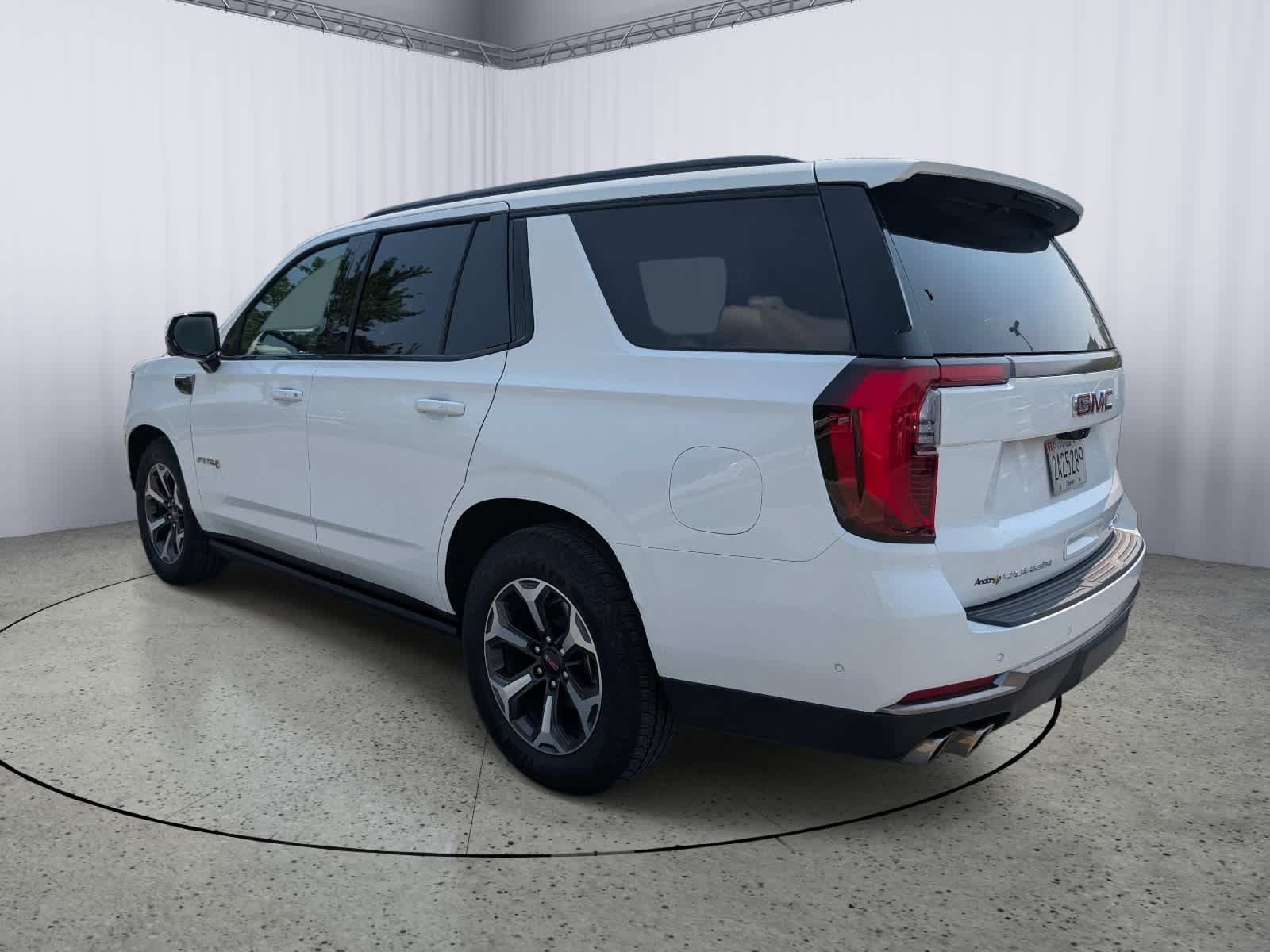 Used 2025 GMC Yukon AT4 Ultimate AWD/4WD image 5