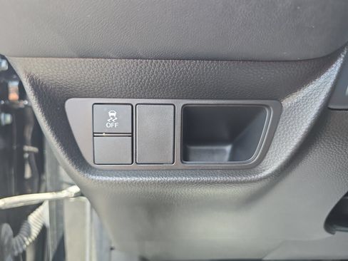 Certified 2025 Honda HR-V LX image 19