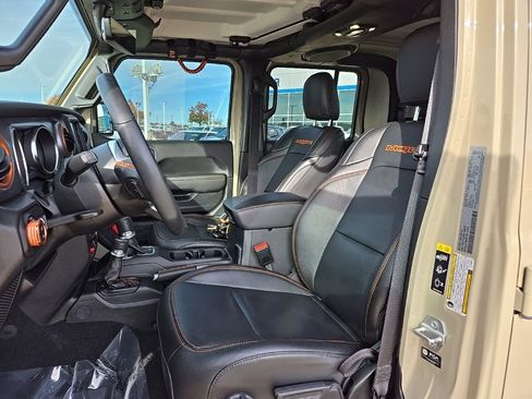 Used 2022 Jeep Gladiator Mojave w/ LED Lighting Group image 17