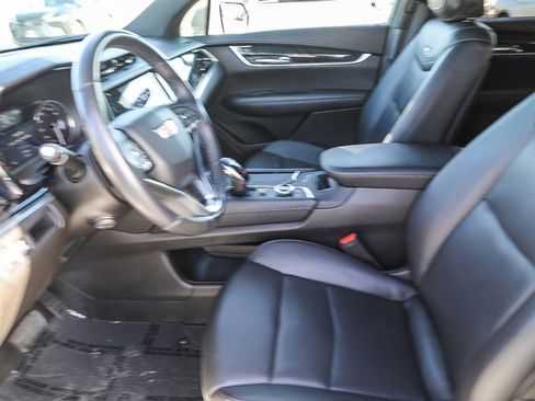 Used 2022 Cadillac XT6 Premium Luxury image 17