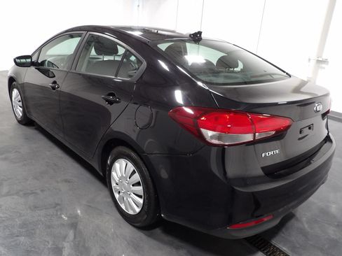 Used 2017 Kia Forte LX FWD image 6