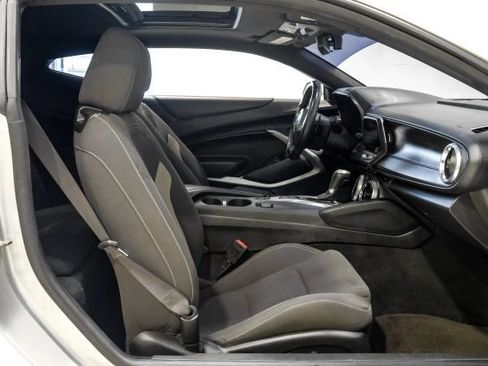 Used 2018 Chevrolet Camaro SS RWD image 44