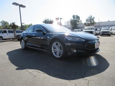Used 2013 Tesla Model S Performance RWD image 4
