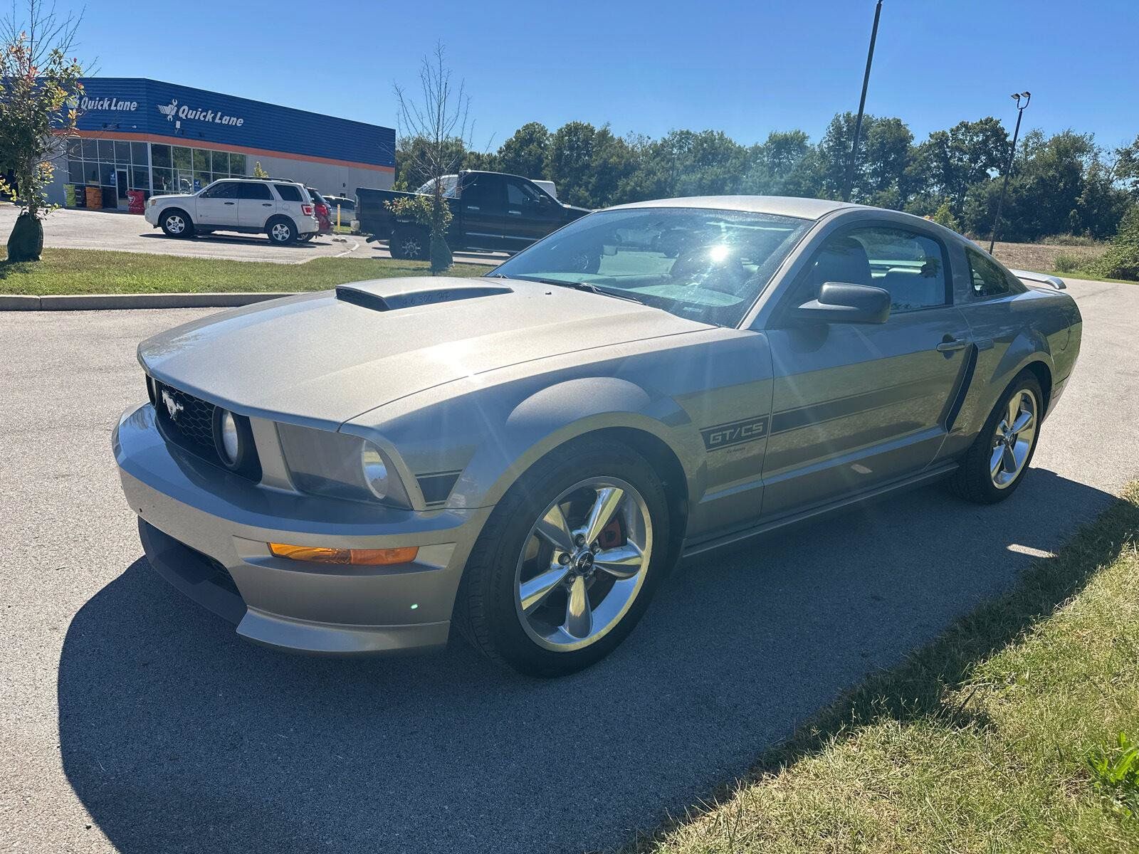 Used 2009 Ford Mustang GT Premium RWD image 5