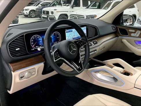 New 2025 Mercedes-Benz GLE 450e 4MATIC image 6