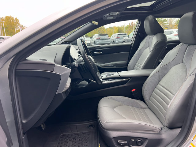 Used 2019 Toyota Avalon XSE w/ All Weather Liner Package FWD image 4