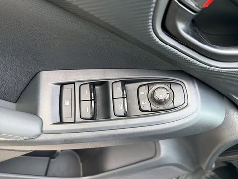 Used 2024 Subaru Crosstrek 2.0i Premium image 38
