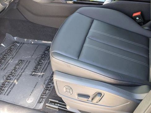 New 2025 Audi Q5 Premium Plus image 4