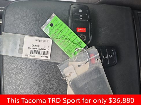 Used 2024 Toyota Tacoma TRD Sport w/ TRD Sport Upgrade Package RWD image 22