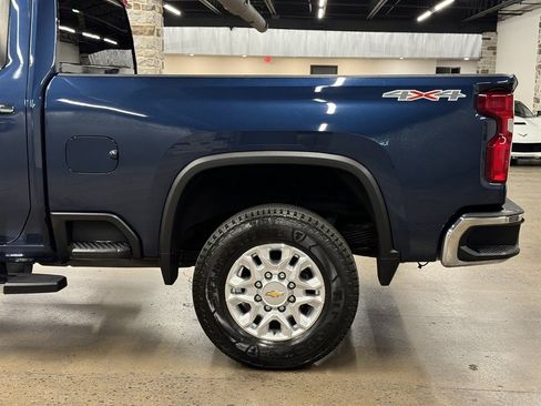 Used 2023 Chevrolet Silverado 2500 LTZ AWD/4WD image 8