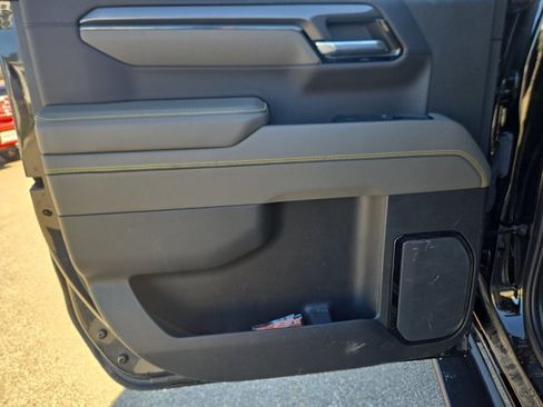 Used 2022 Chevrolet Silverado 1500 ZR2 image 23