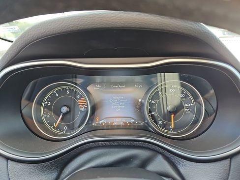 Used 2023 Jeep Cherokee Altitude Lux image 23