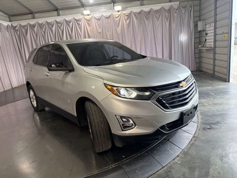 Used 2020 Chevrolet Equinox LT FWD image 3