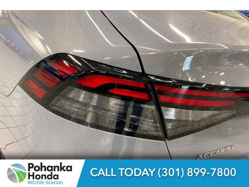 Used 2025 Honda Accord Touring image 17