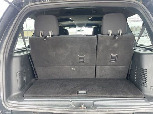 Used 2015 Ford Expedition XLT AWD/4WD image 12
