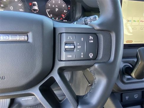 Used 2023 Land Rover Defender 110 75th Limited Edition image 9