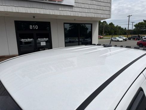 Used 2025 Chevrolet Colorado W/T w/ WT Convenience Package II RWD image 12