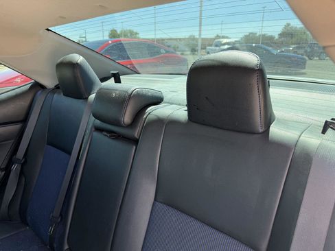 Used 2017 Toyota Corolla SE w/ SE Premium Package FWD image 10