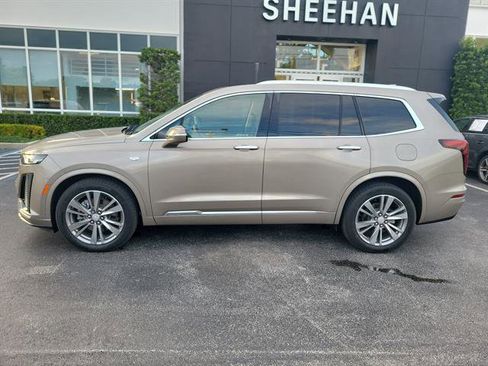 Certified 2022 Cadillac XT6 Premium Luxury image 20