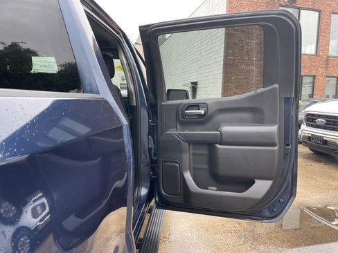 Used 2019 Chevrolet Silverado 1500 Custom w/ Custom Value Package image 15