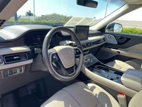 Used 2020 Lincoln Aviator Reserve w/ Equipment Group 202A AWD/4WD image 10