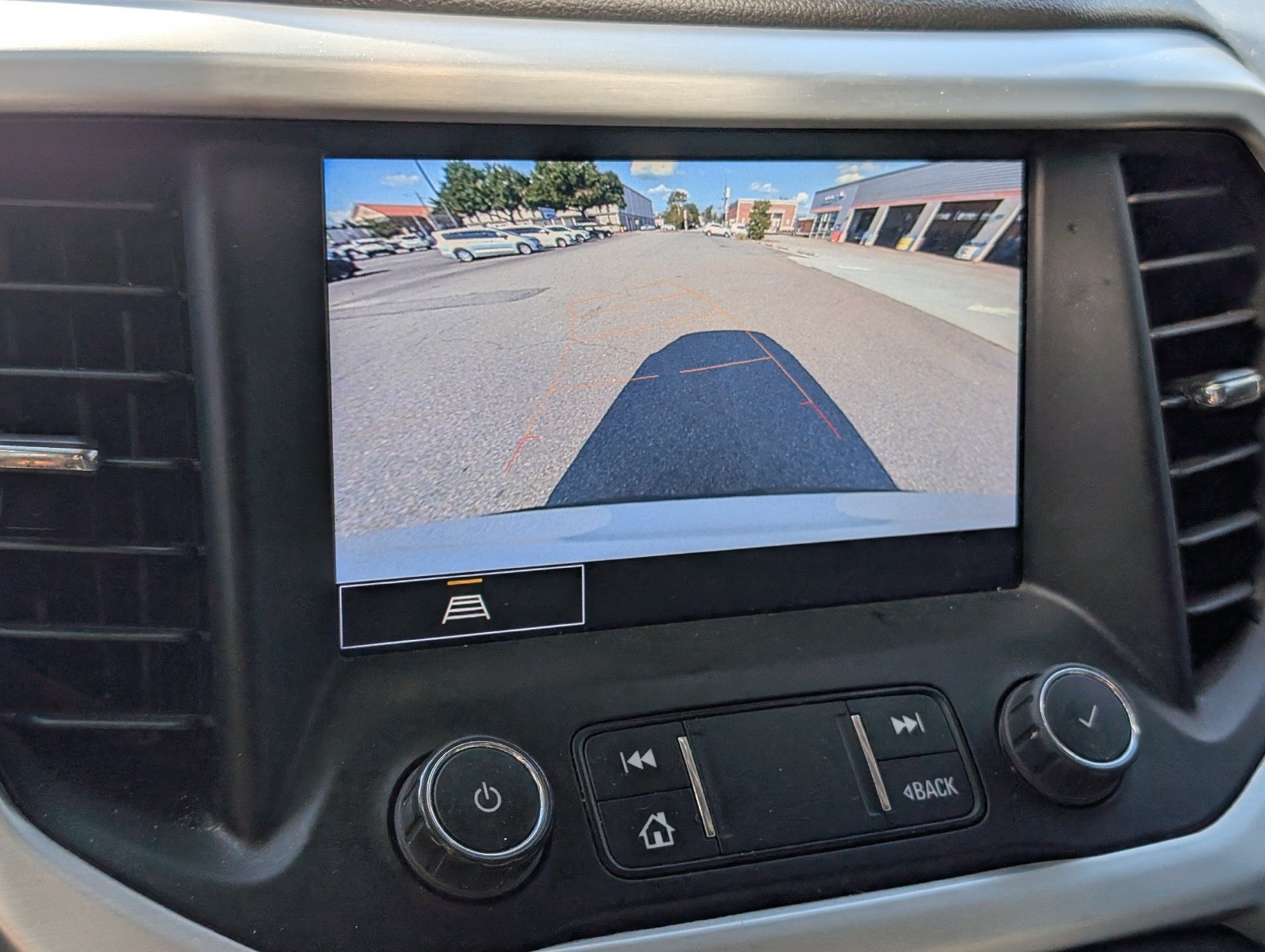 Used 2023 GMC Acadia SLT FWD image 22