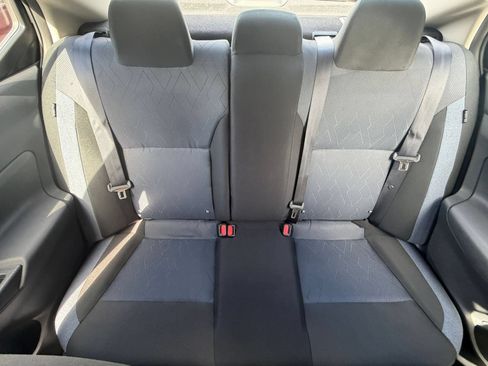 Used 2025 Nissan Versa SV FWD image 30
