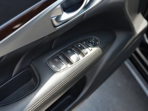 Used 2018 INFINITI Q70 L 3.7 AWD/4WD image 41