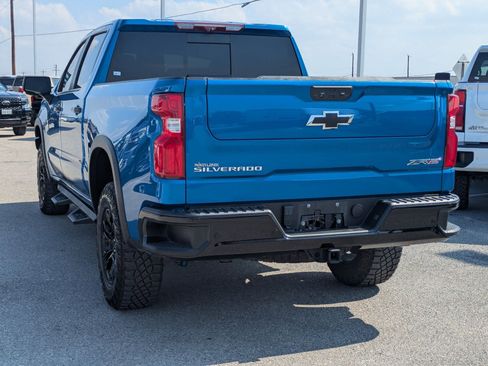 Certified 2023 Chevrolet Silverado 1500 ZR2 w/ Technology Package image 5
