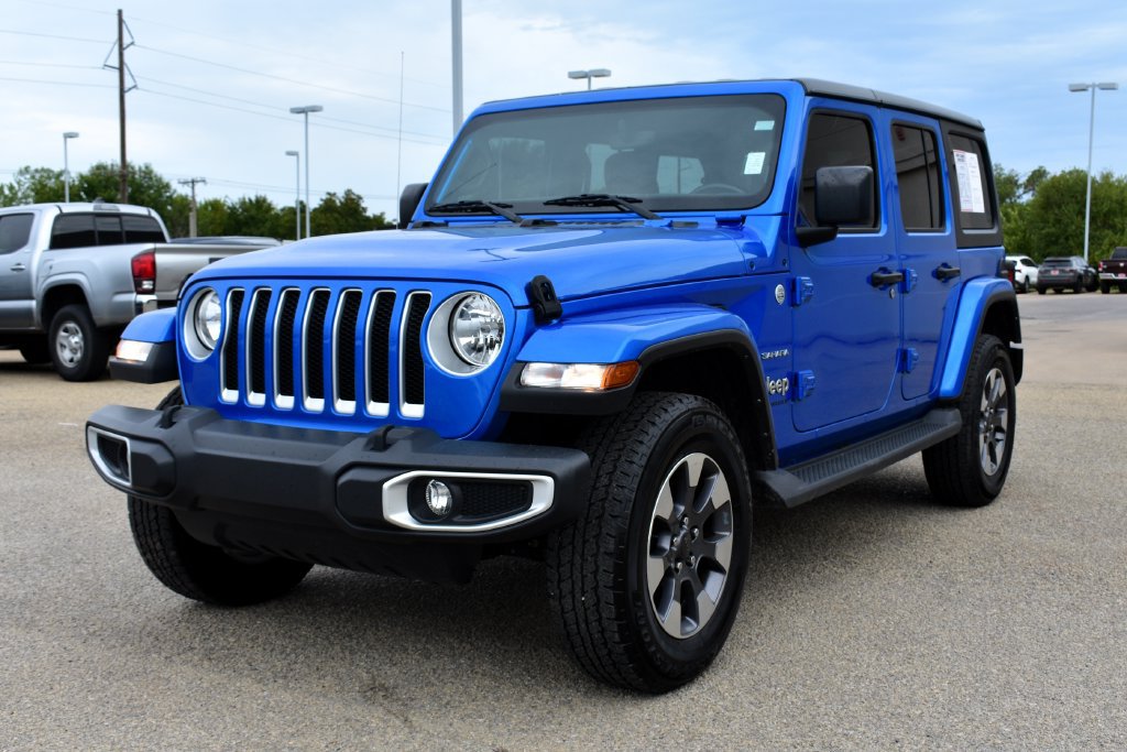 Used 2023 Jeep Wrangler Unlimited Sahara w/ Cold Weather Group AWD/4WD image 1