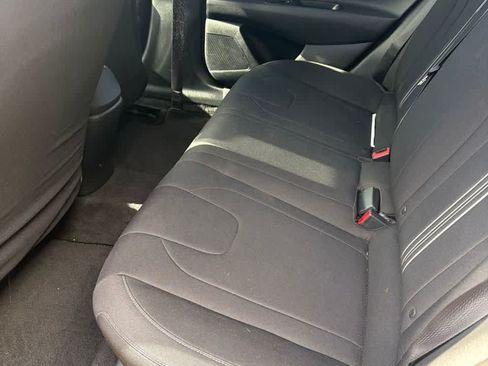 Used 2022 Hyundai Elantra SEL FWD image 4