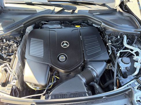 Used 2025 Mercedes-Benz GLC 300 image 32