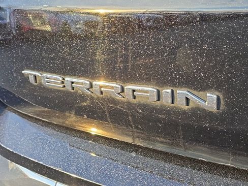 Used 2022 GMC Terrain SLT w/ Infotainment Package II image 11