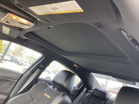 Used 2017 Dodge Charger R/T image 21