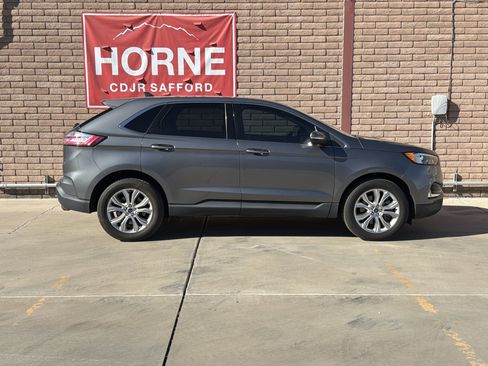 Used 2022 Ford Edge Titanium image 7