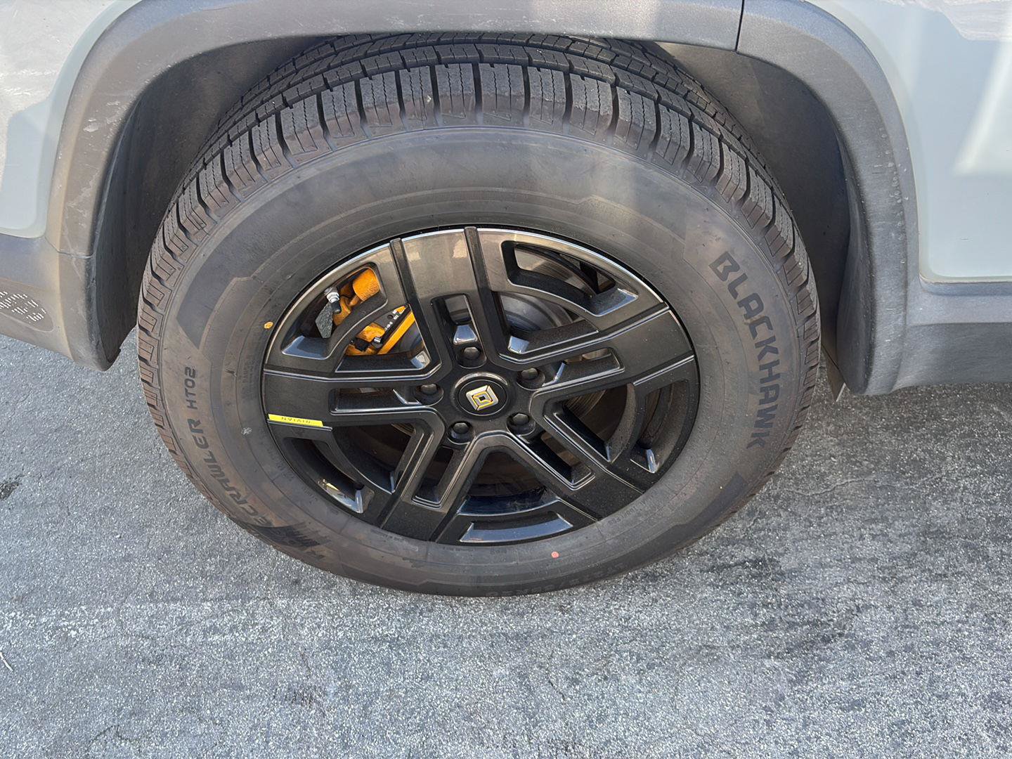 Used 2022 Rivian R1S Launch Edition Quad AWD/4WD image 8
