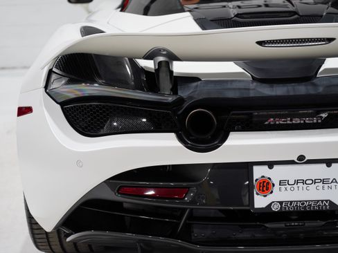 Used 2020 McLaren 720S Spider RWD image 38