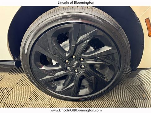 New 2026 Lincoln Navigator Black Label AWD/4WD image 13