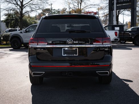 Used 2023 Volkswagen Atlas SE image 9