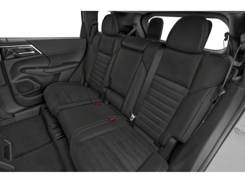 Used 2024 Mitsubishi Outlander AWD image 8