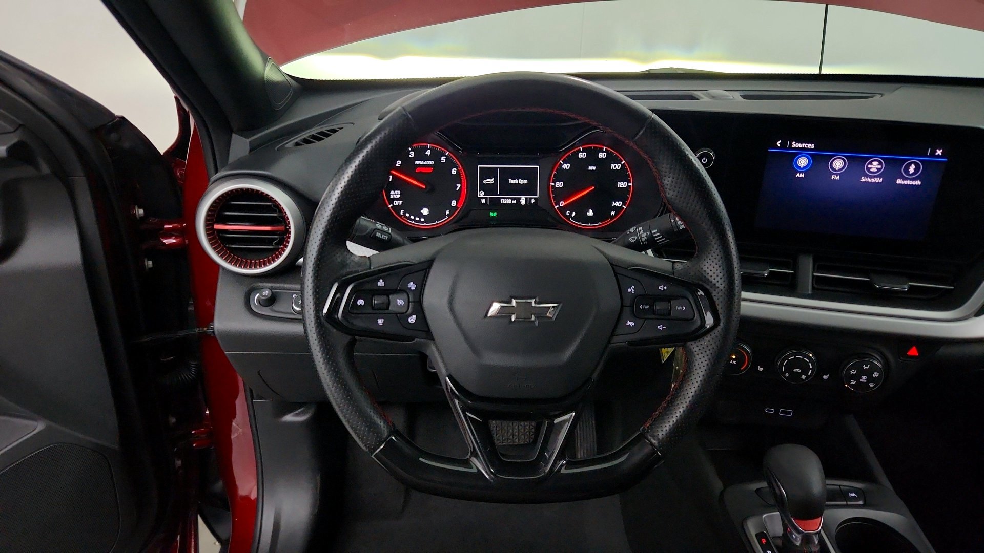 Used 2024 Chevrolet Trax RS FWD image 19