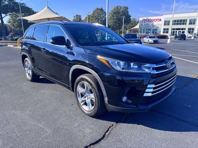 Used 2017 Toyota Highlander Limited FWD image 3