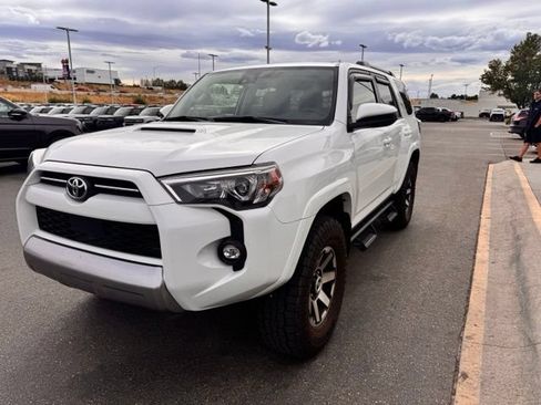 Used 2022 Toyota 4Runner TRD Off-Road AWD/4WD image 2